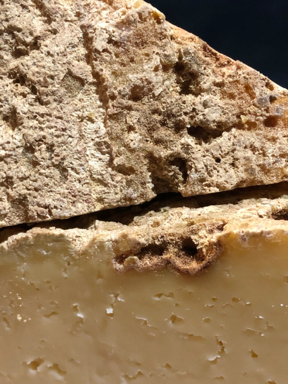 Tomme d'Auvergne céronnée